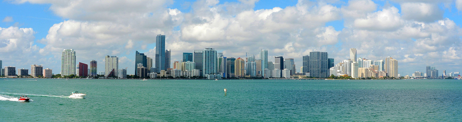 Downtown_Miami_Panorama_from_the_Rusty_Pelican_photo_D_Ramey_Logan